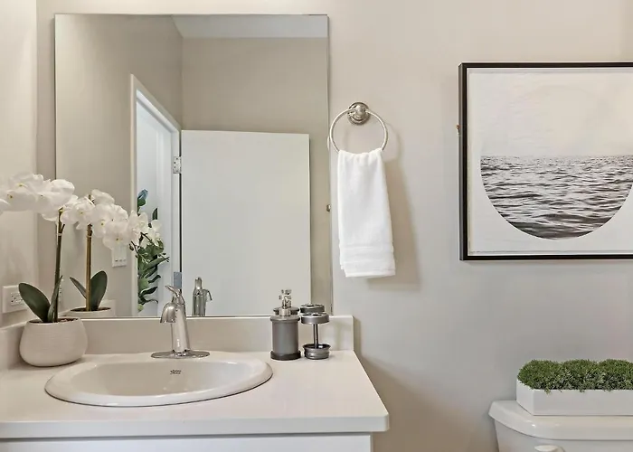 Splendid & Fully Furnished 1br - Broadway 204 Rep *