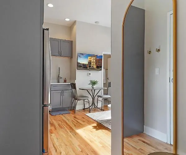 Splendid & Fully Furnished 1br - Broadway 204 Rep * Chicago
