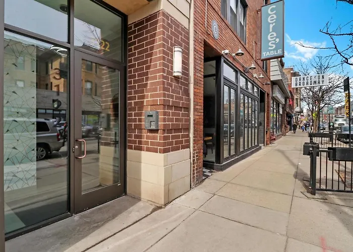 Splendid & Fully Furnished 1br - Broadway 204 Rep